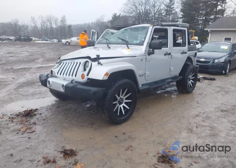 2012 Jeep Wrangler Unlimited Sahara из США, поврежденный, VIN 1C4BJWEG3CL254464